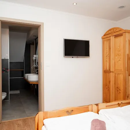 Pieninska Roza Homestay *