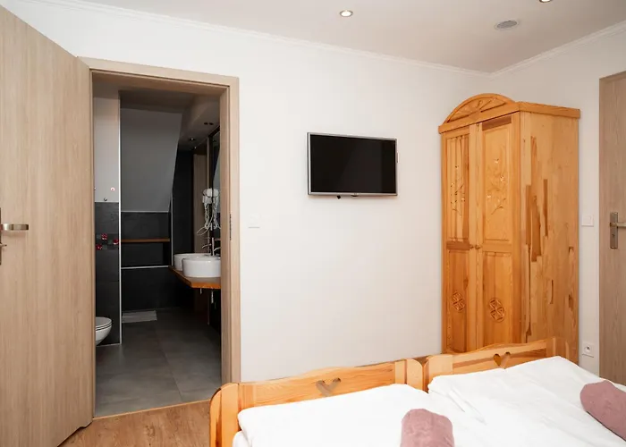 Pieninska Roza בית אירוח *