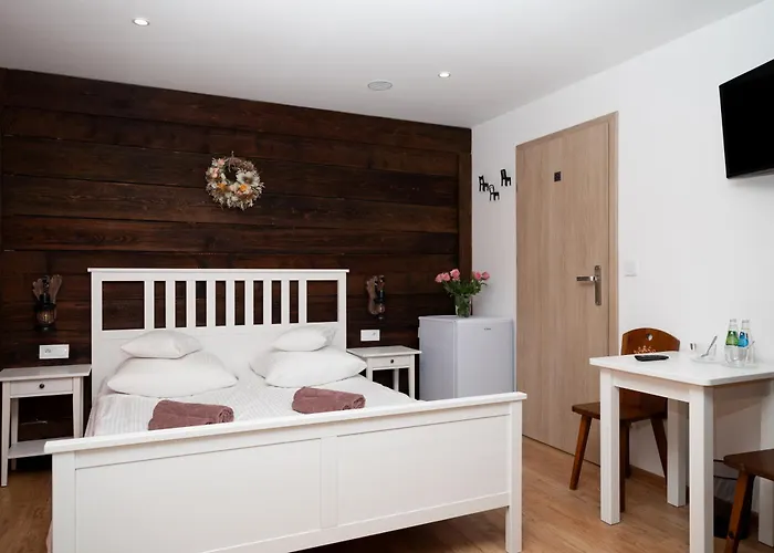 Pieninska Roza בית אירוח *